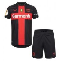 Camisa de time de futebol Bayer Leverkusen Granit Xhaka #34 Replicas 1º Equipamento Infantil 2023-24 Manga Curta (+ Calças curtas)
